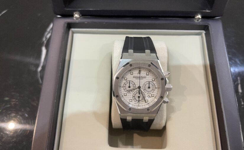 AUDEMARS PIGUET ROYAL OAK CHRONOGRAPH EXTRAIT + SERVICE AP 2022 LIKE NEW