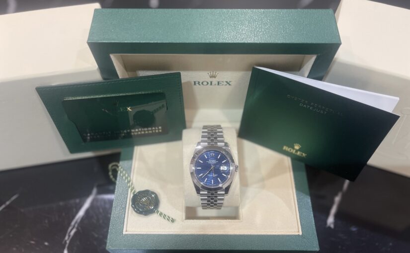 ROLEX DATE JUST 41MM JUBILEE ACIER BLUE FLUTED